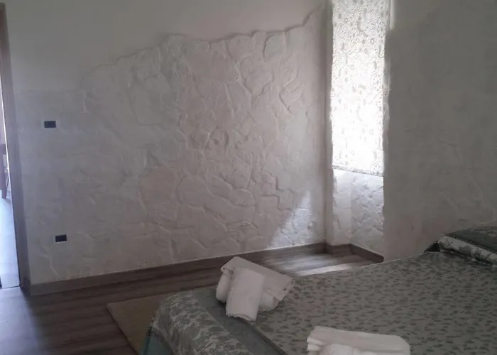 Zara * Ρέτζιο ντι Καλάμπρια